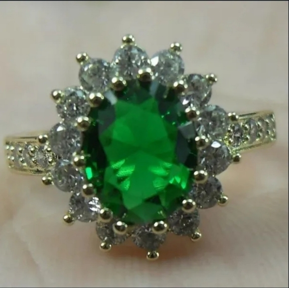 New 1.5 ct Emerald Diamond 14k Yellow Gold Plated Ring - Picture 4 of 6